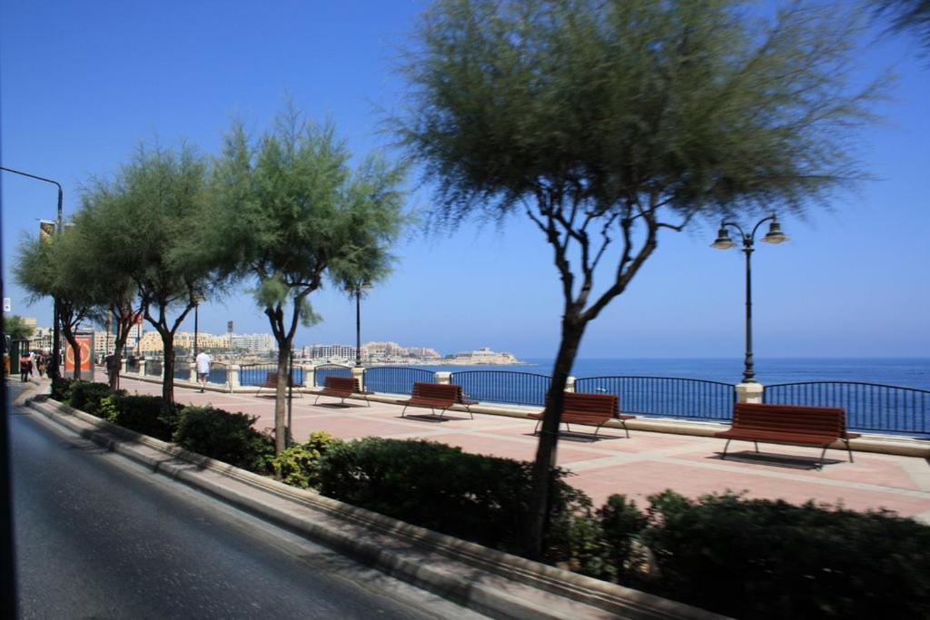 Perfect Location, Modern 2Br Apartment Σλιέμα Εξωτερικό φωτογραφία