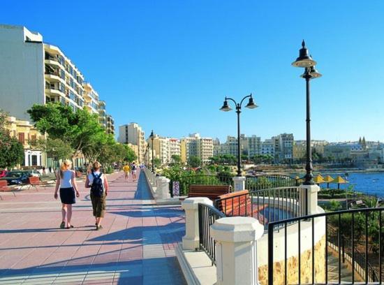 Perfect Location, Modern 2Br Apartment Σλιέμα Εξωτερικό φωτογραφία