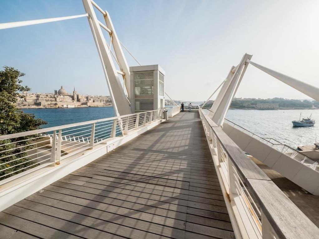 Perfect Location, Modern 2Br Apartment Σλιέμα Εξωτερικό φωτογραφία